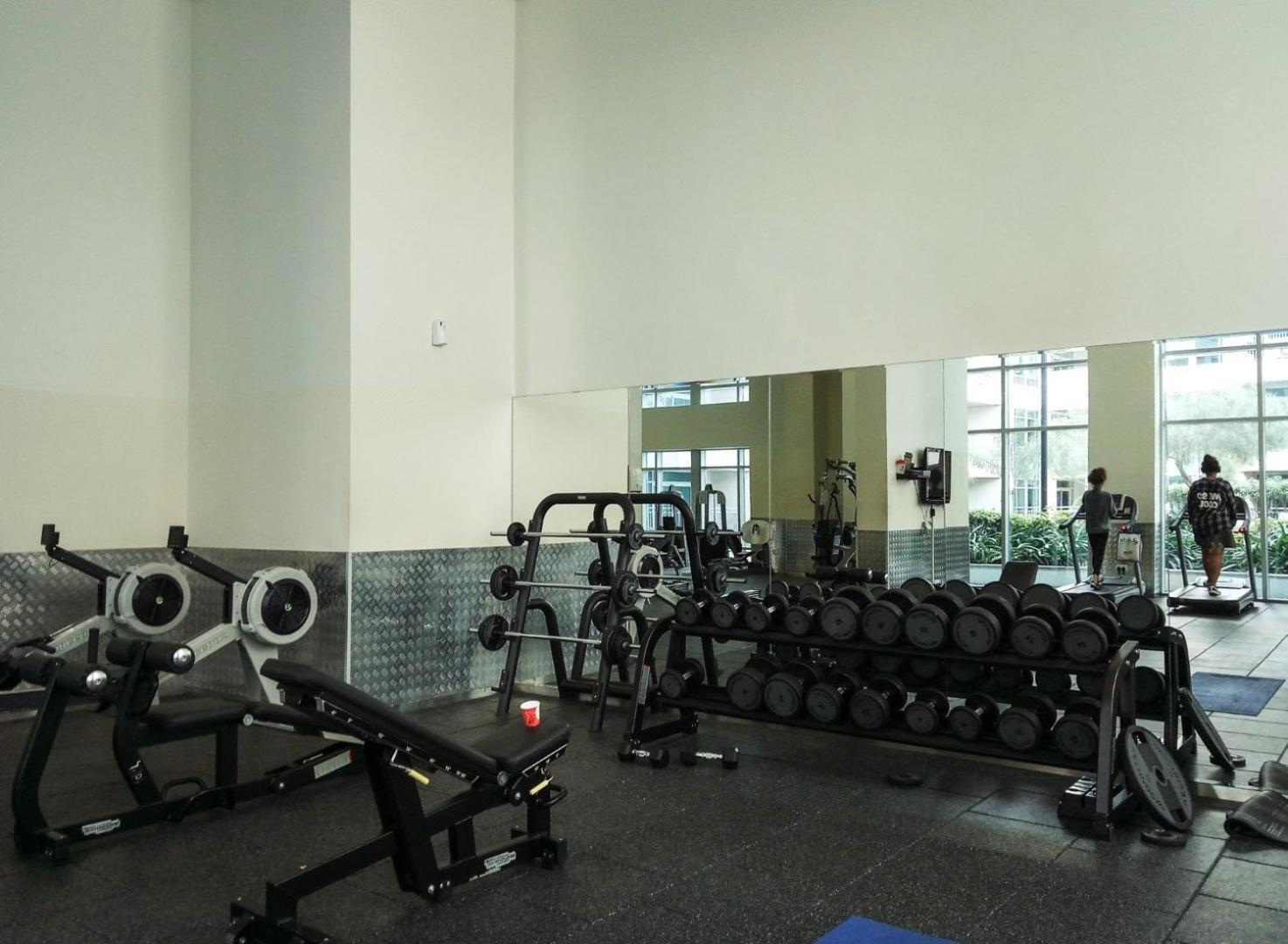 Guestready - Sleek With Burj Views Apartment